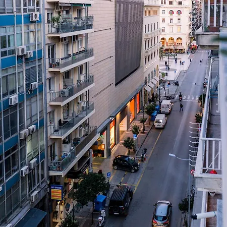 Luxury Downtown F1 شقة