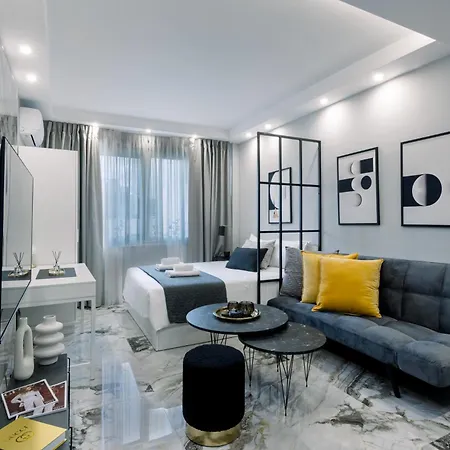 Luxury Downtown Apartment F1 Soluň