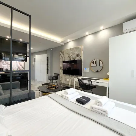 Luxury Downtown F1 *