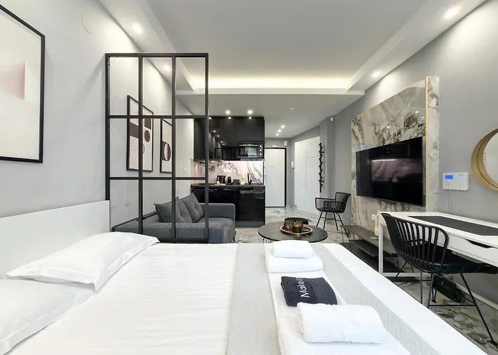Luxury Downtown F1 * Salonic