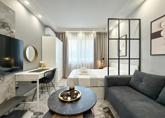 Luxury Downtown F1