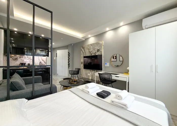 Luxury Downtown F1 *