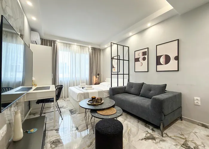 Luxury Downtown F1 Salonic