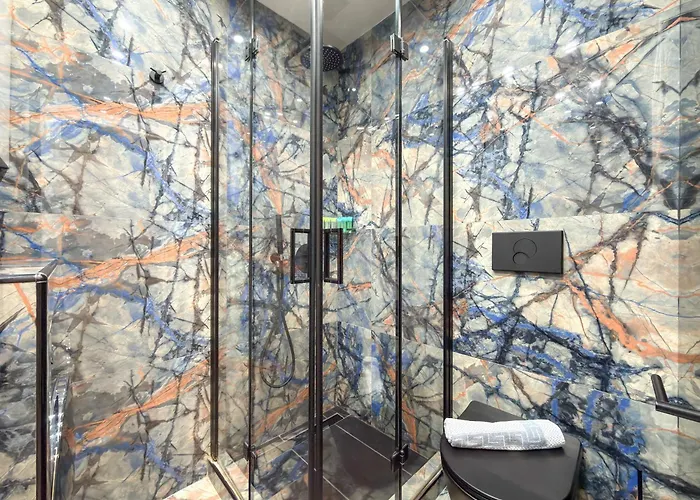 Apartament Luxury Downtown F1 *