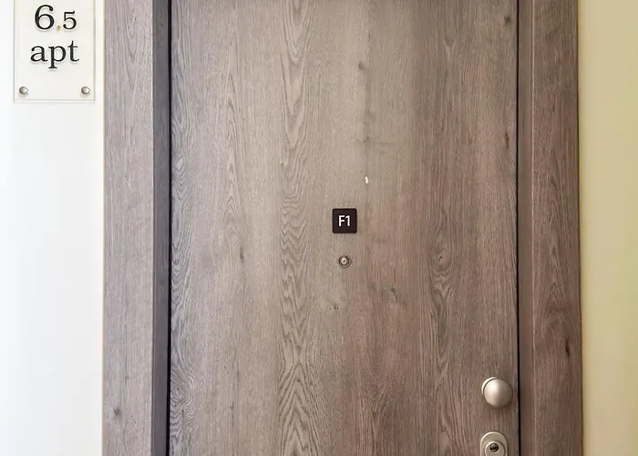 Luxury Downtown F1 Salonic